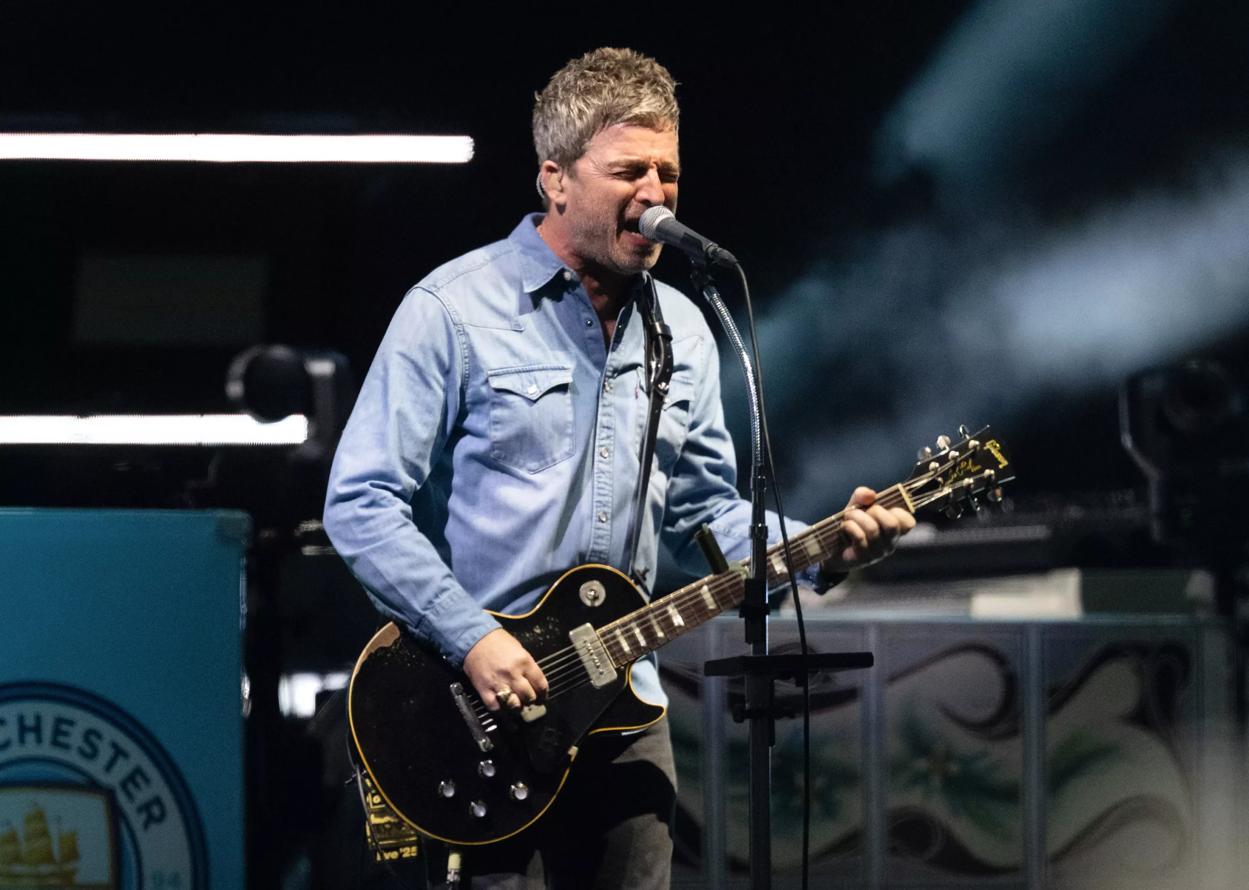 Noel Gallagher spielt bei Venedig-Filmpremiere den Müllmann